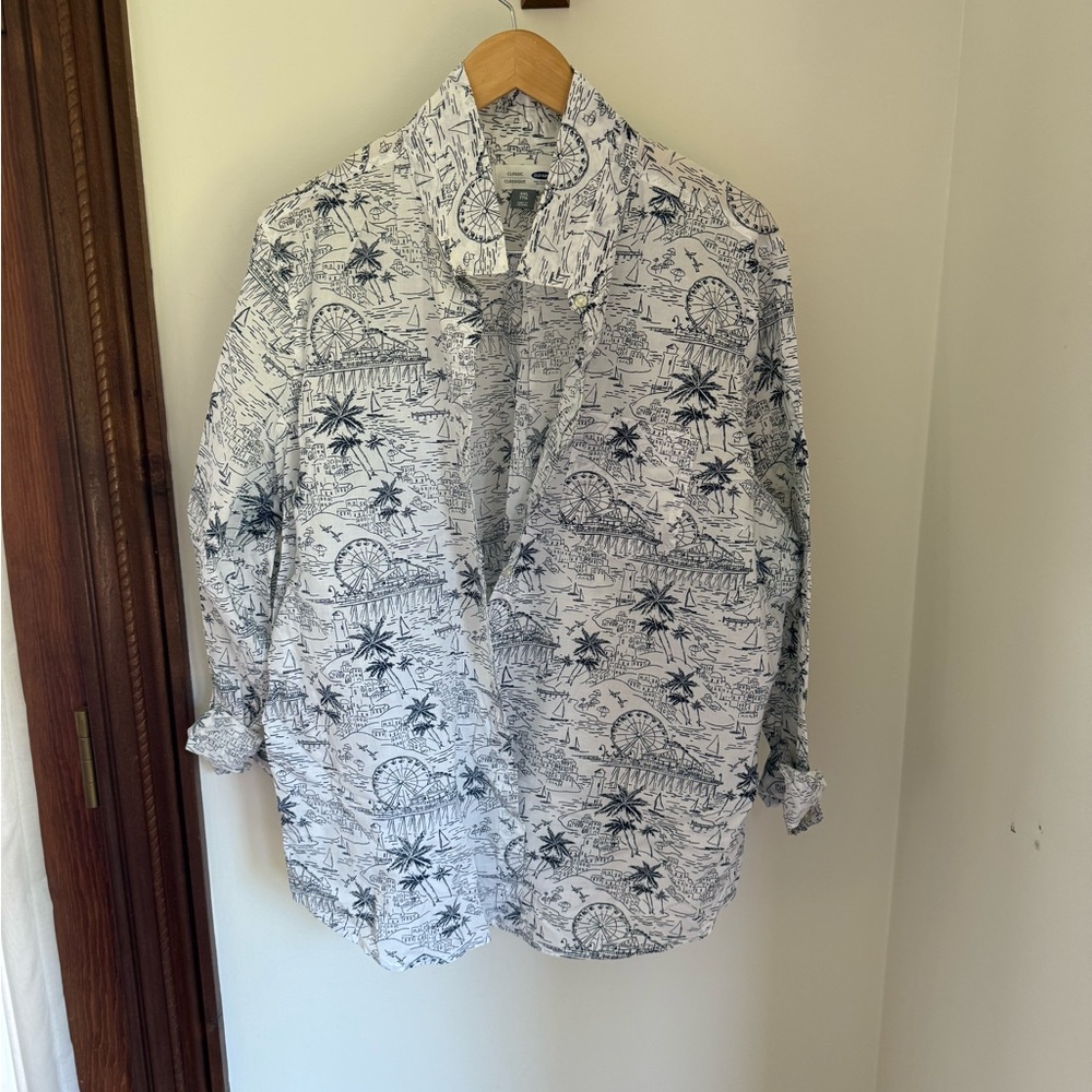 Old Navy White Shirt with Navy Sketch Print